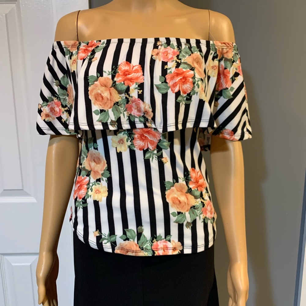Vibe Off-Shoulder Top